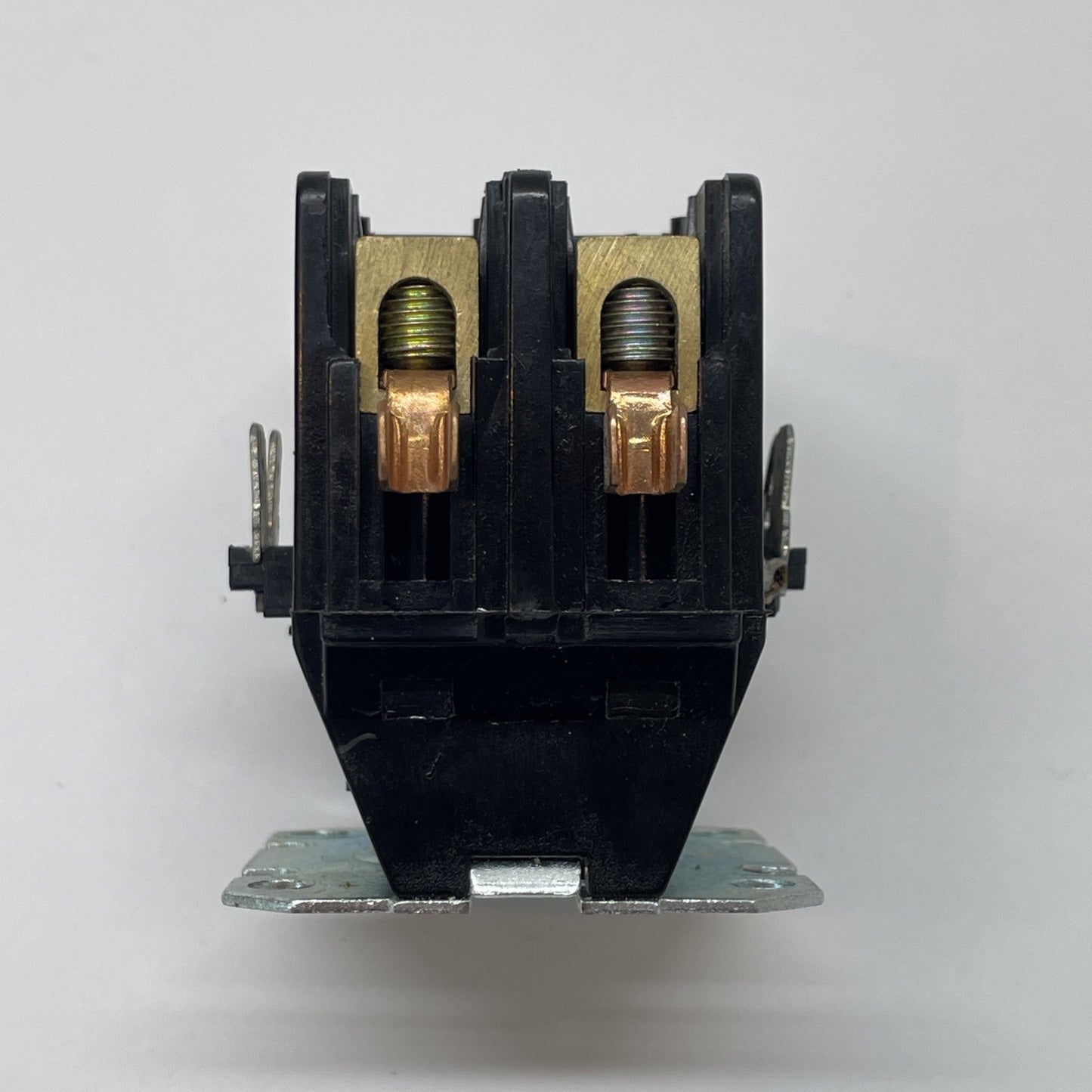 DMC DP030-2B2 120 VAC 60Hz CONTACTOR DP0302B2