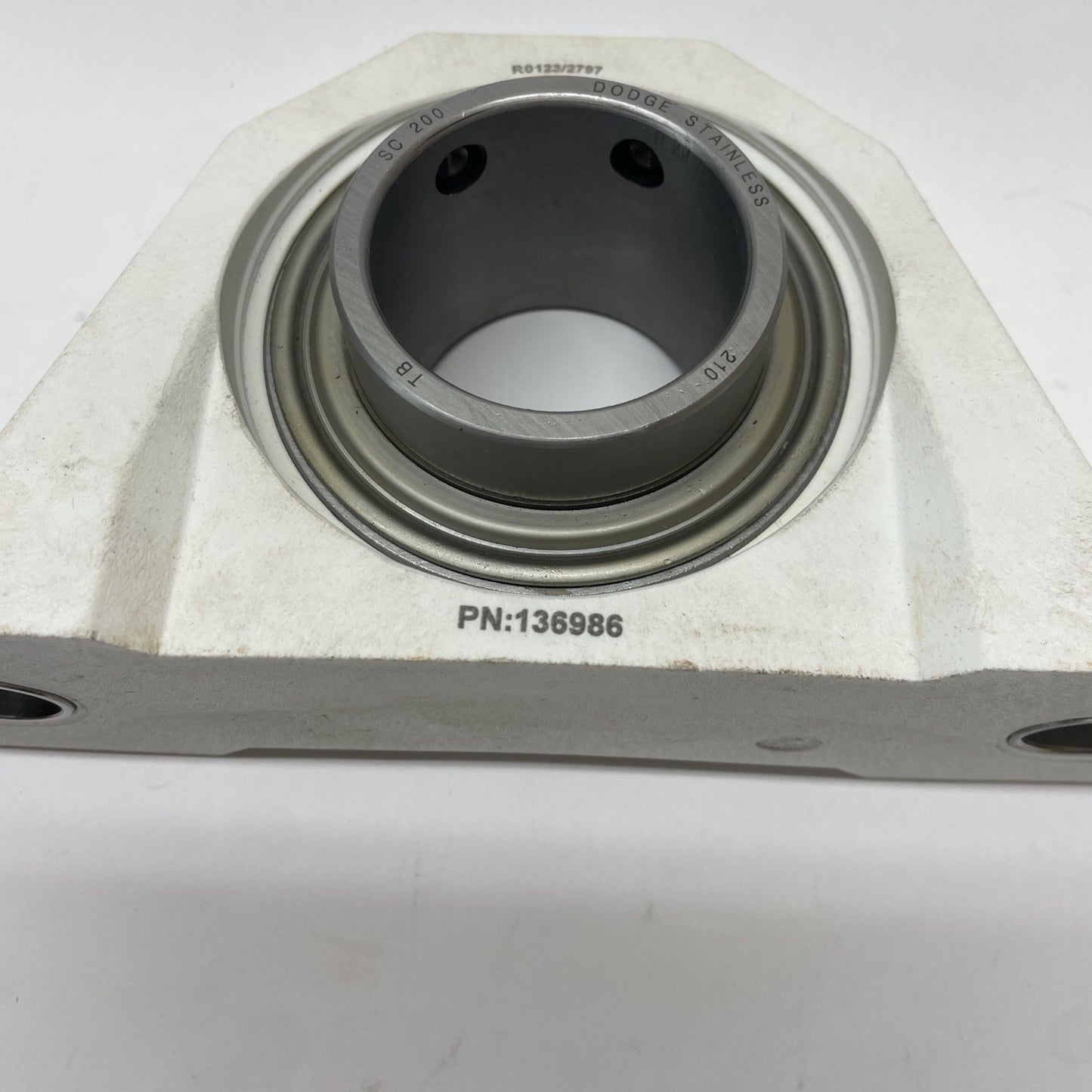 Dodge P2B-SCEZ-200-PSS 2″ Bore E-Z-Kleen Pillow Block Ball Bearing Unit 136986