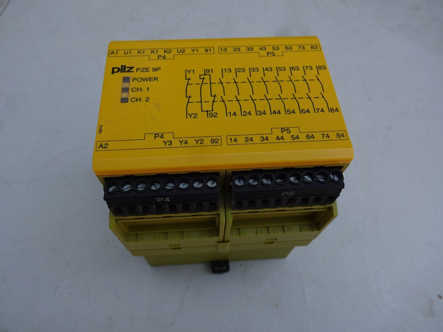 PILZ 777140 PZE 9P 24VAC/DC 8S10 SAFETY RELAY