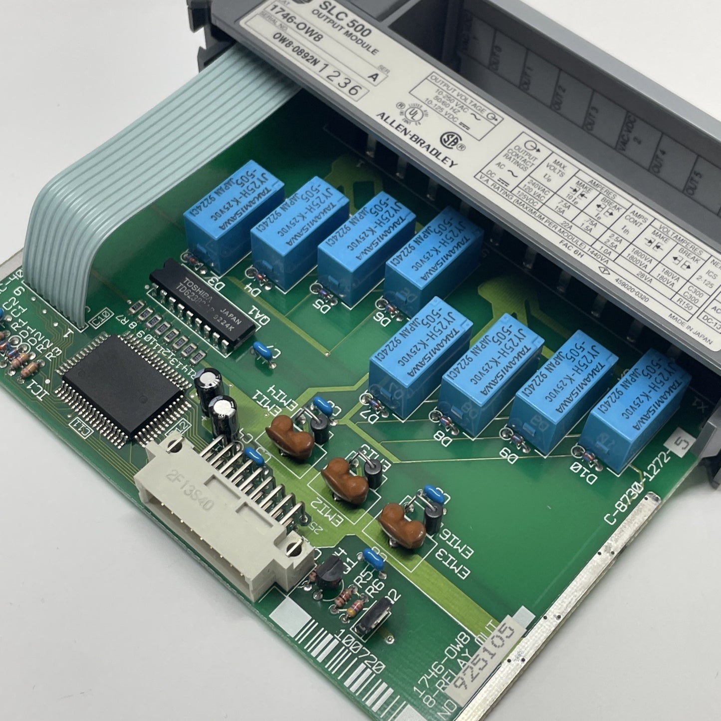 ALLEN-BRADLEY 1746-OW8 /A SER. A SLC 500 OUTPUT MODULE