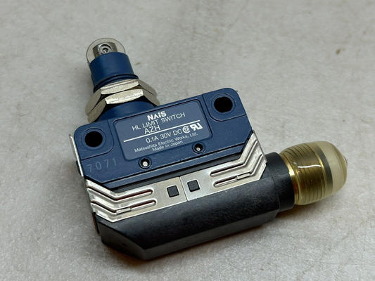NAIS AZH2332 / HL LIMIT SWITCH 0.1A 30VDC / NEW
