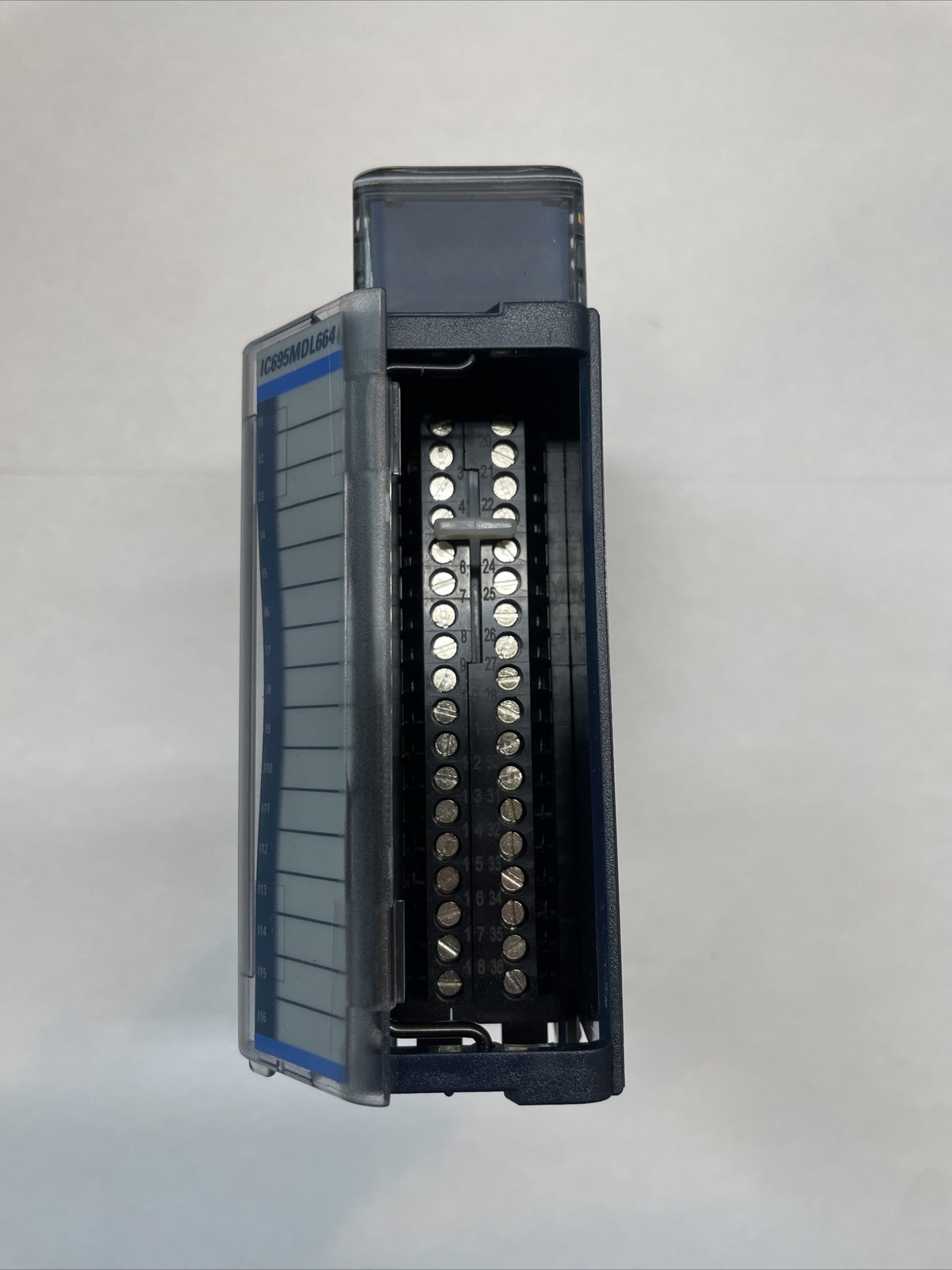 GE Fanuc IC695MDL664-BB 16-Point 24 V DC Positive Logic Input Module RX3i