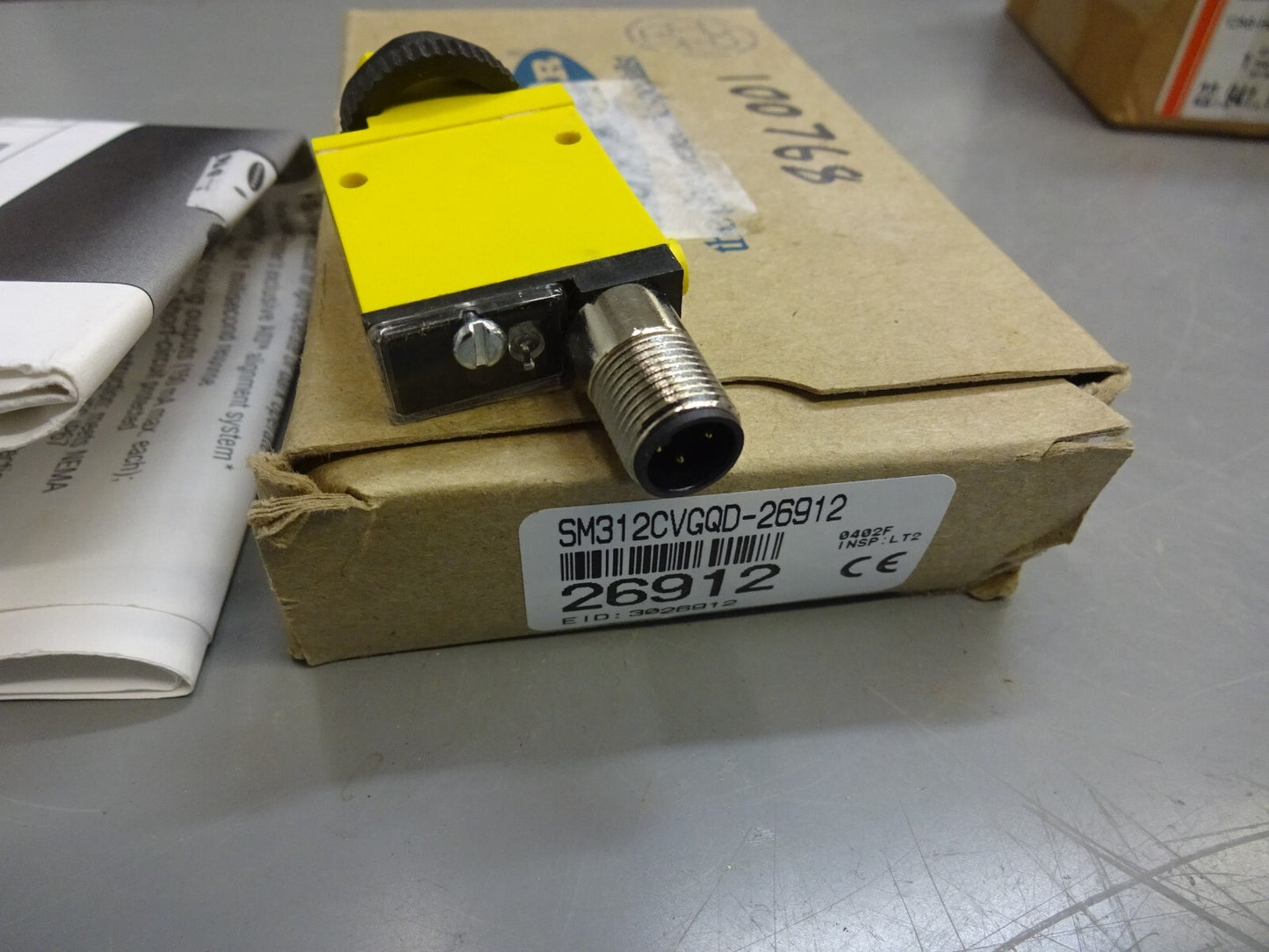 BANNER ENGINEERING SM312CVGQD-26912 / 26912 / 10-30VDC / NEW WITH BOX