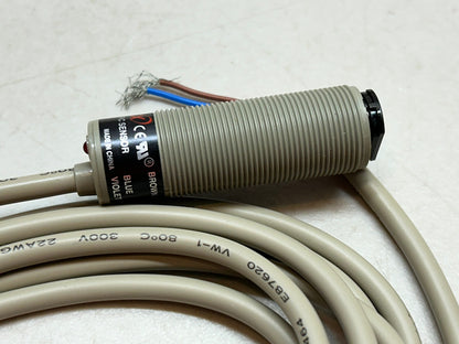 SUNX CY-21P / PHOTOELECTRIC SENSOR / USED AS SAMPLE UNIT ONLY