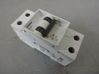 SIEMENS 5SX22 / 2P 400V D1 CIRCUIT BREAKER