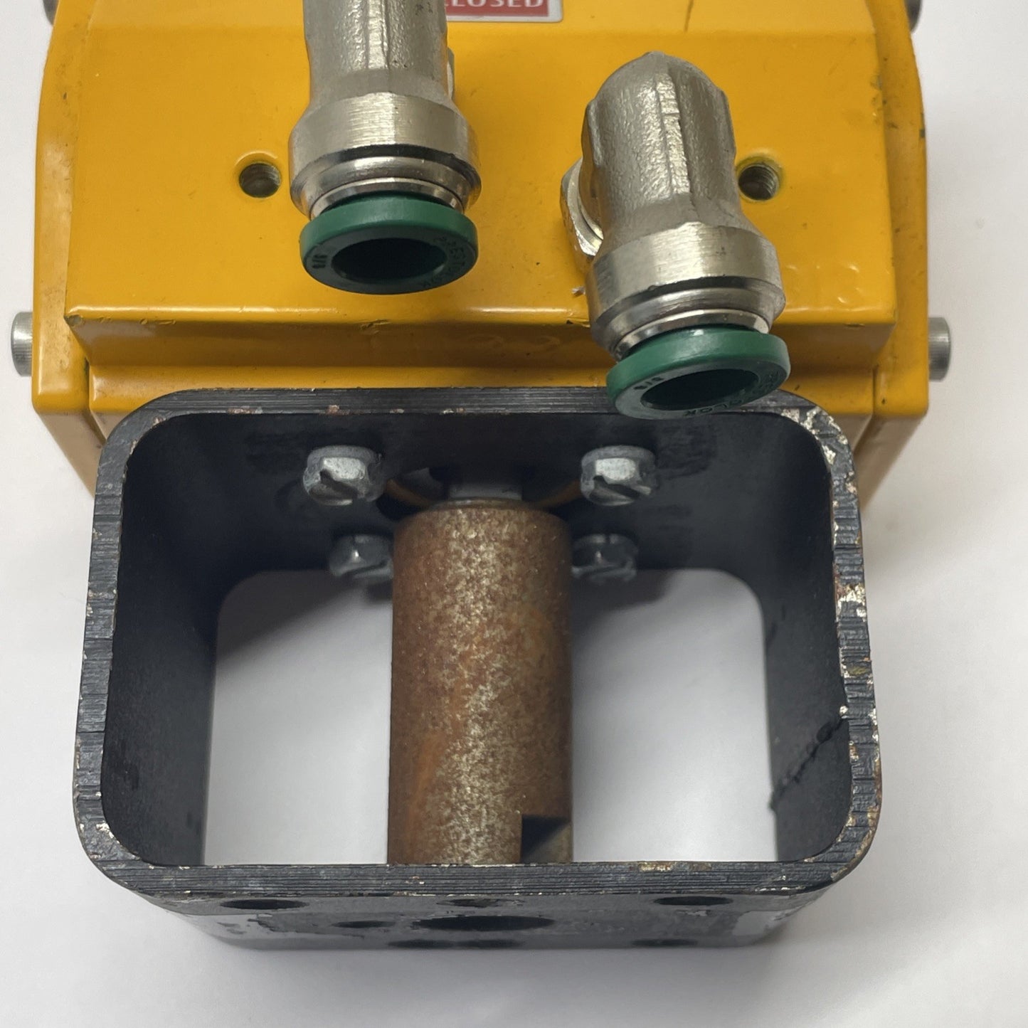 HYDAC PNEUMATIC ACTUATOR 02700918 /  ED0012.U0A00A.00K0  116PSI 8BAR (266193037)