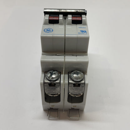GE V-Line V37203 3 A 2-Pole 277/480 VAC D-Curve Circuit Breaker