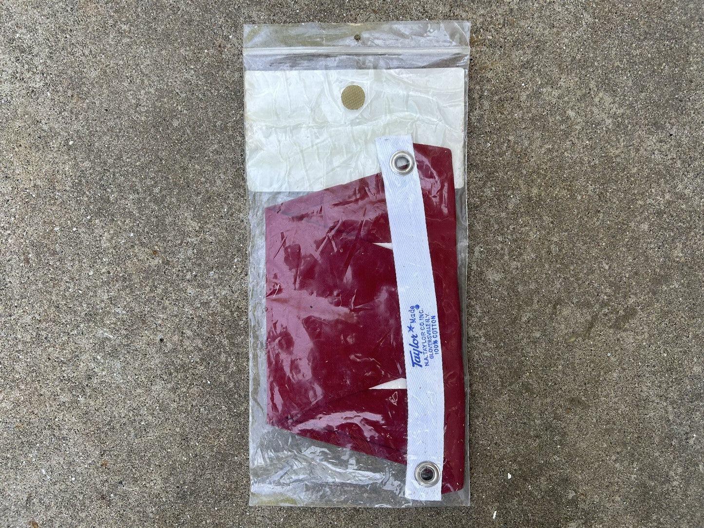 TAYLOR MADE 111108 H OWNER PENNANT 10" X 16" RED SAILCLOTH MARINE FLAG / NEW