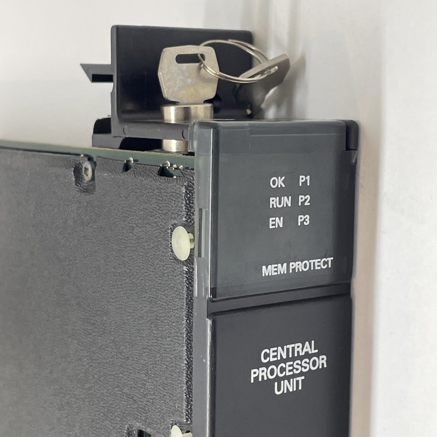 FANUC IC697CGR935-CB CENTRAL PROCESSOR UNIT (W/ KEYS) CGR935 WITH 1 MEG MEMORY