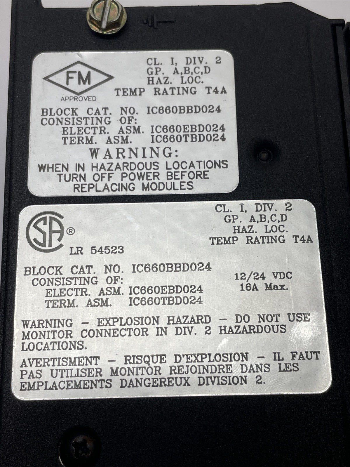 GE Fanuc IC660BBD024 GENUIS I/O Block 32-Circuit 12-24 VDC (EBD024K + TBD024B)