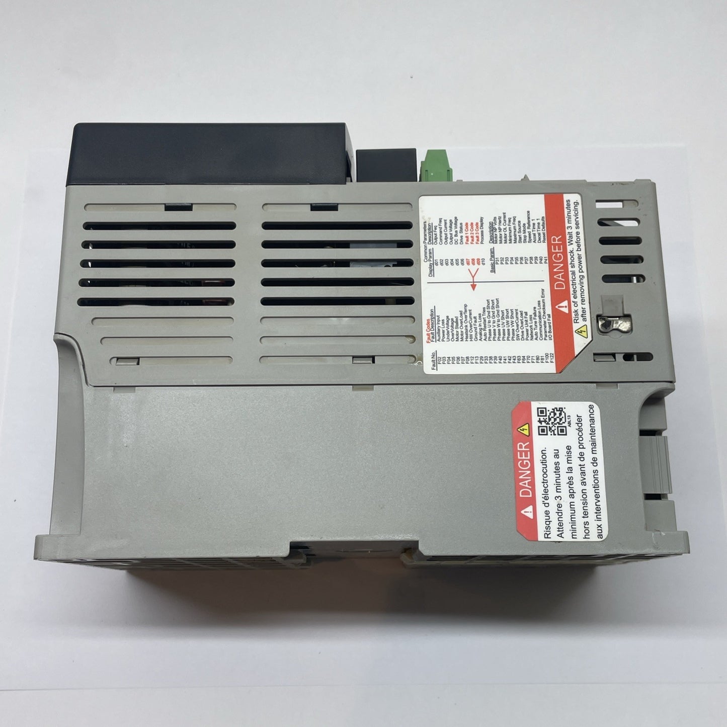 Allen Bradley 22A-D6P0N104 /A PowerFlex 4 AC Drive 480 VAC 3PH 2.2kW / 3HP