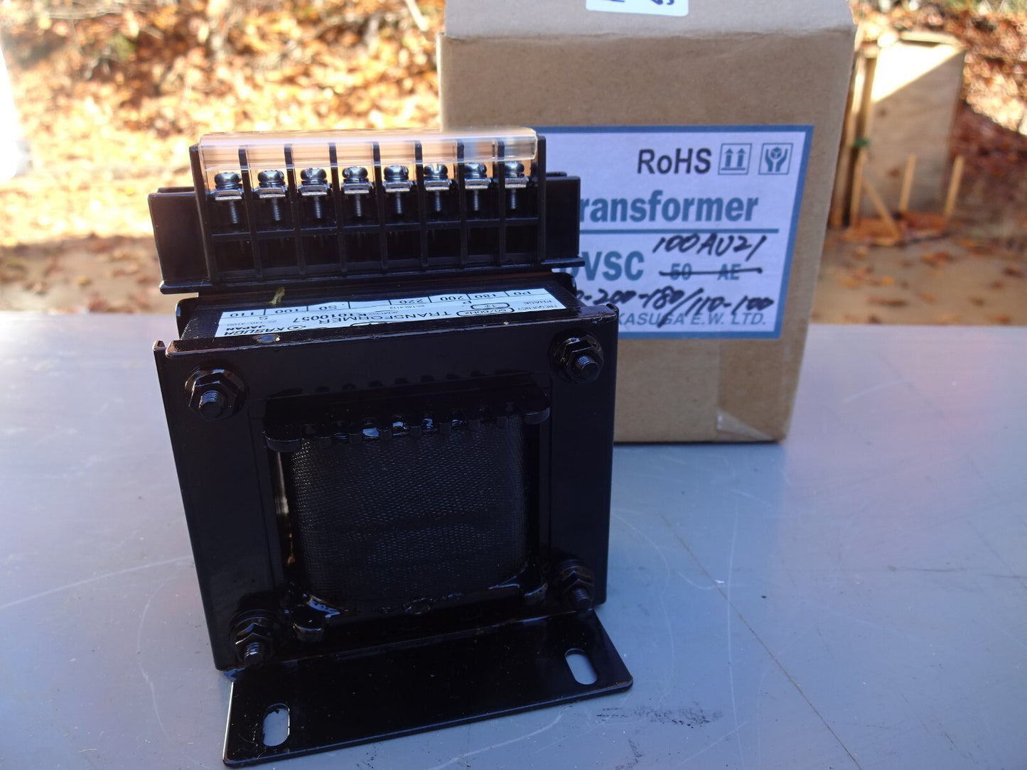 KASUGA TRANSFORMER DVSC 100AU21 / 100VA 50/60HZ / NEW WITH BOX