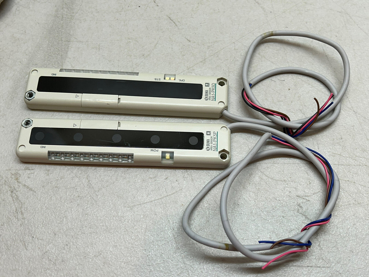 SUNX NA1-PK5 / NA1-PK5D AND NA1-PK5P AREA SENSORS / SET OF 2 USED AS SAMPLES