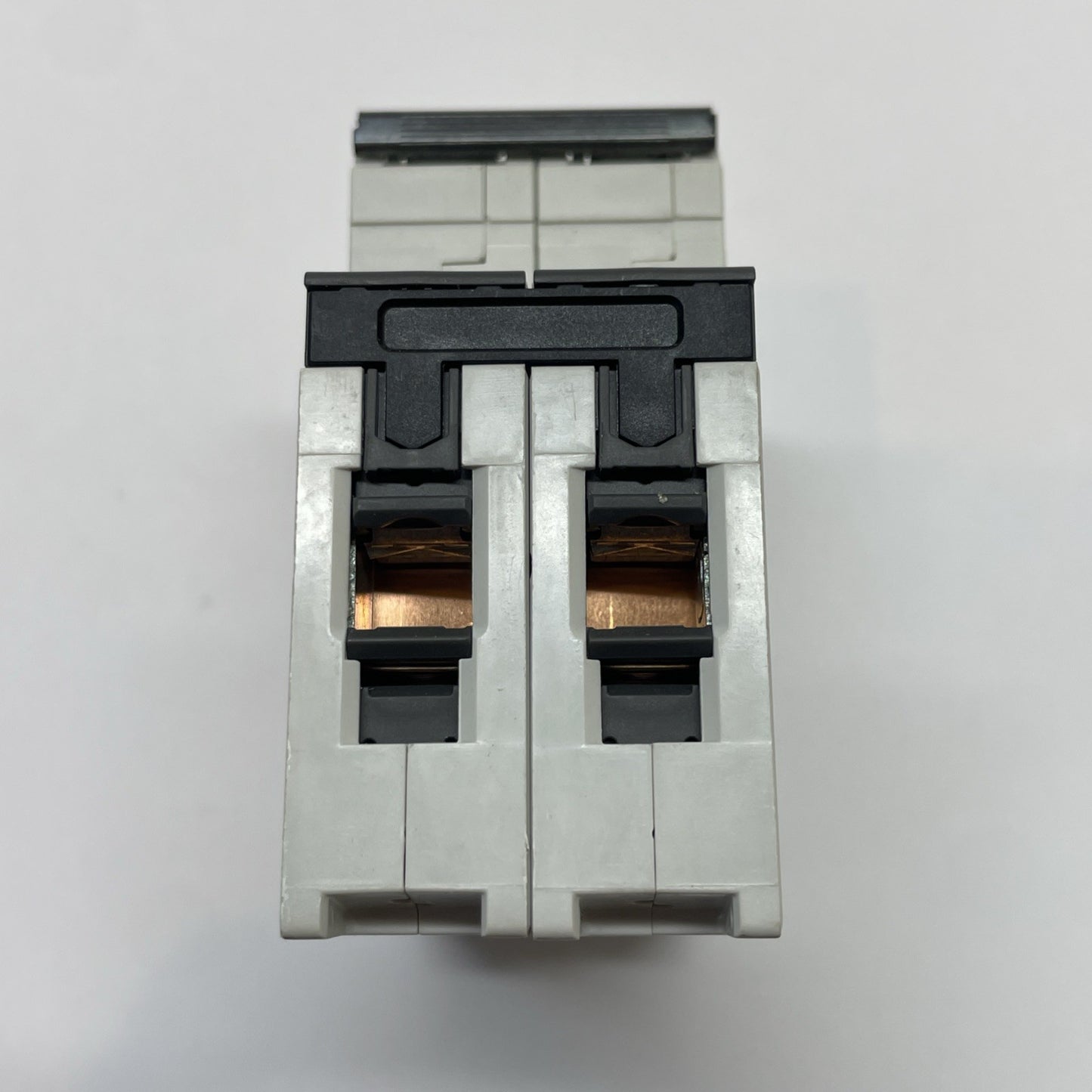 SIEMENS 5SY42 MCB C4 / 5SY4204-7 CIRCUIT BREAKER 4A 2 POLE 400V