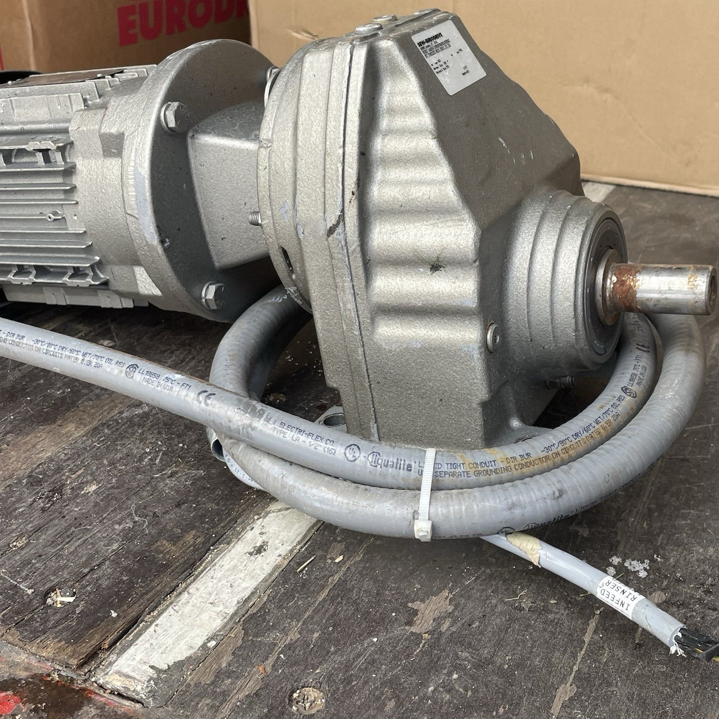 SEW-EURODRIVE RX67 AM56 DRN80MK4/EK8C AC Gearmotor w/  Incremental HTL Encoder