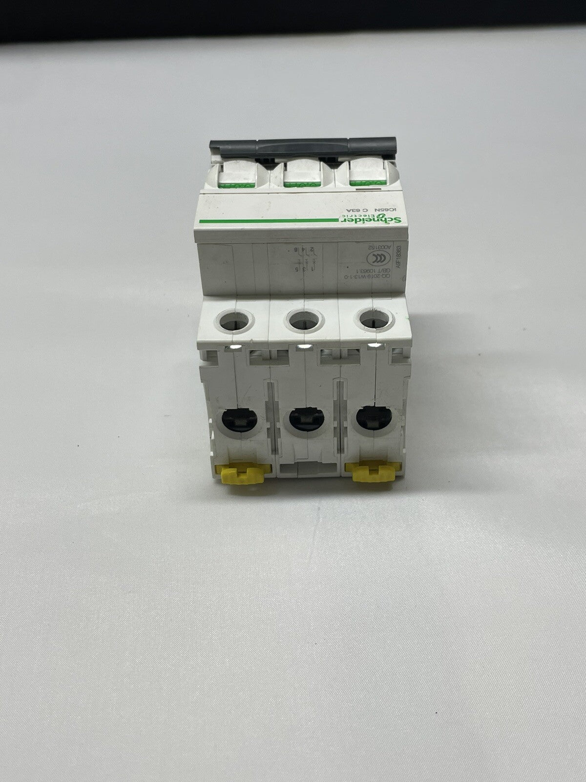1PC A9F18363 circuit breaker 3P C63A