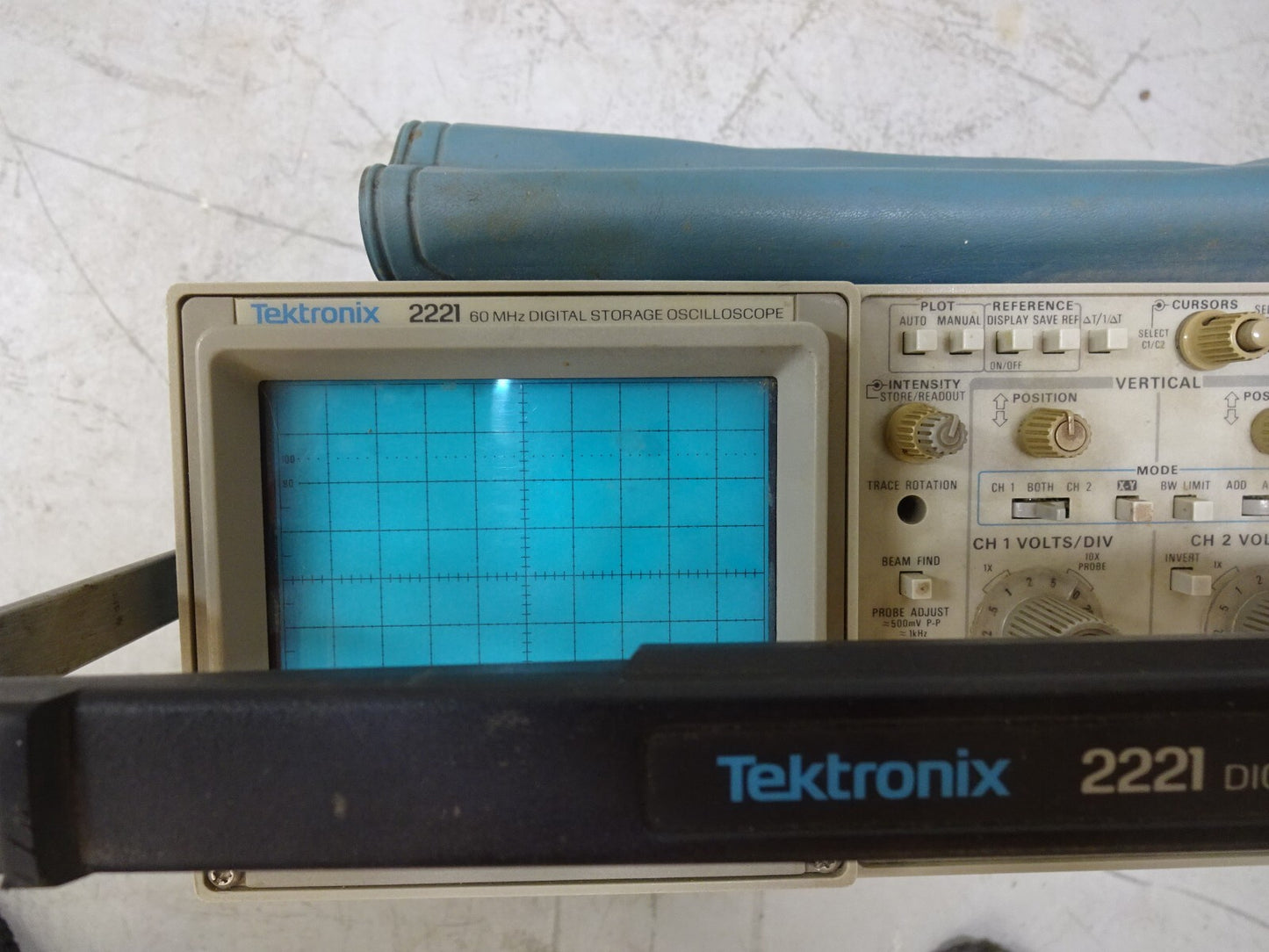 TEKTRONIX 2221 DIGITAL STORAGE OSCILLOSCOPE TWO CHANNEL 60 MHZ