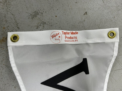 TAYLOR MADE 33322 / INITIAL V PENNANT / 10" x 16" / NEW