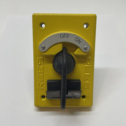 NEW REES 04910-000 ROTARY CONTACT SELECTOR 16A 13HP 600V