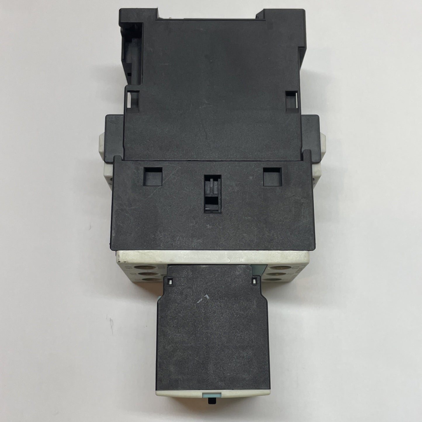 Siemens Contactor, 3RT1026-1B / 3RT1026-1B..0 w/ 3RH1921-1HA22 Contactor