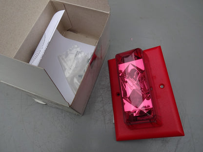 EDWARDS 202-8A-TR STROBE / 24V DC RED LENS / WITH TERMINAL / NEW IN BOX