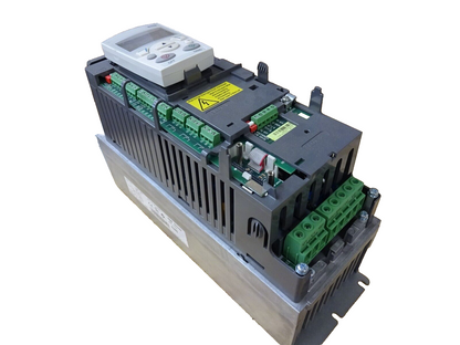 ABB ACX550-U0-06A9-4+P901 5.4 AMP HVAC VARIABLE FREQUENCY DRIVE AC