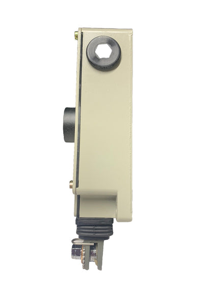 TELEMECANIQUE XY2 CH13150H7  10A 240V Cable Controlled Emergency Stop