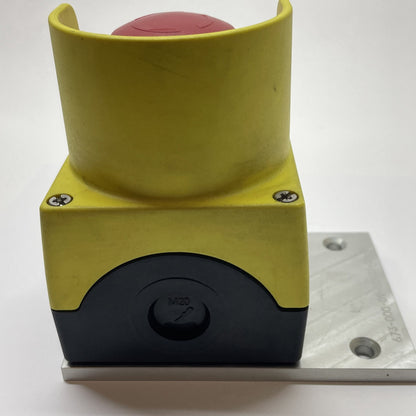 Siemens 3SU1801-0NB00-2AC2 Emergency Stop Mushroom Push Button Enclosure
