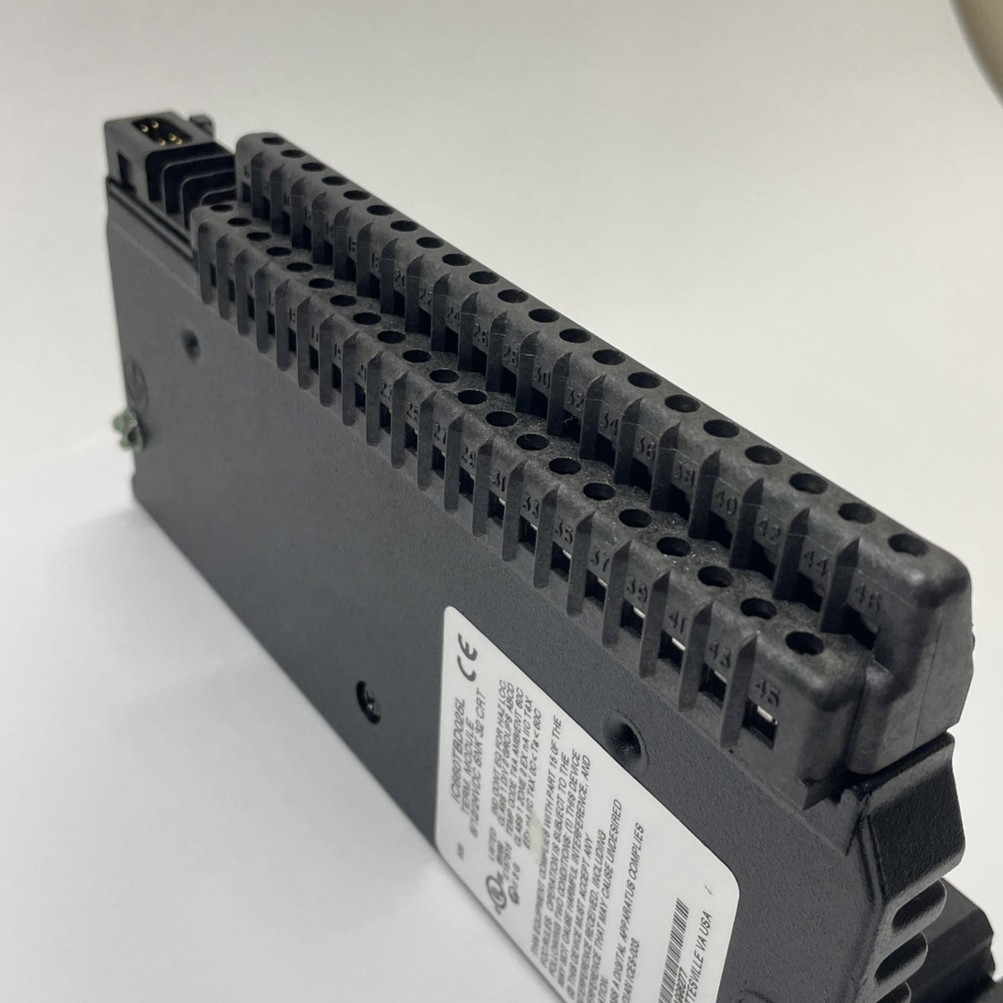 GE Fanuc IC660TBD025L Genius I/O Terminal Module 5/12/24 VDC