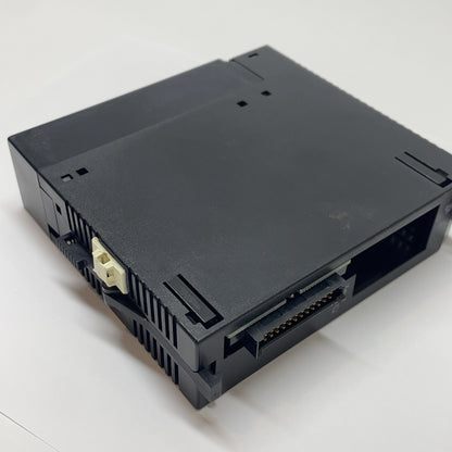 GE Fanuc IC693MDL752D 32-Point Output Module TTL / 12-24V (Series 90-30)