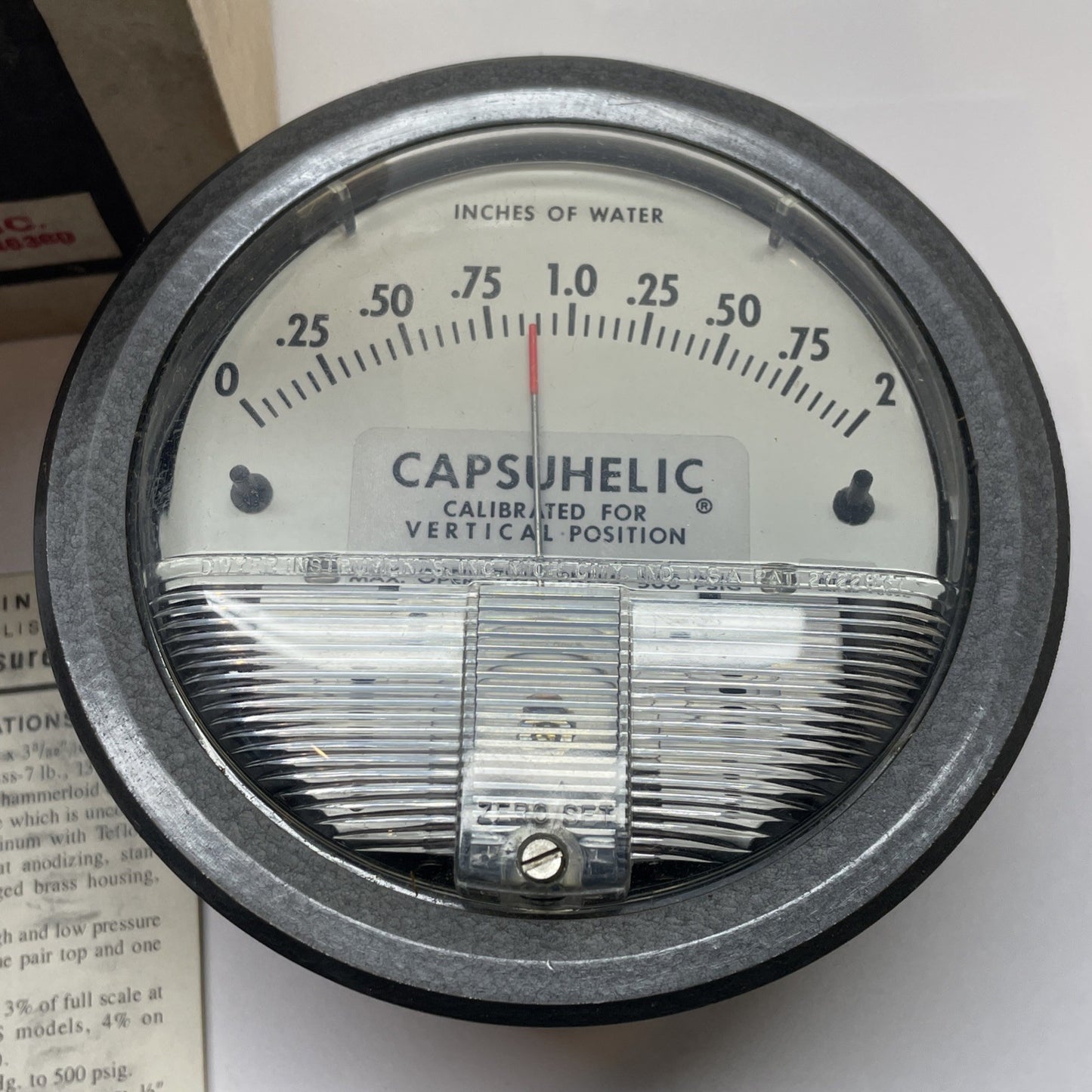 NEW Dwyer 4002 Capsuhelic Differential Pressure Gage – 0-2" W.C.