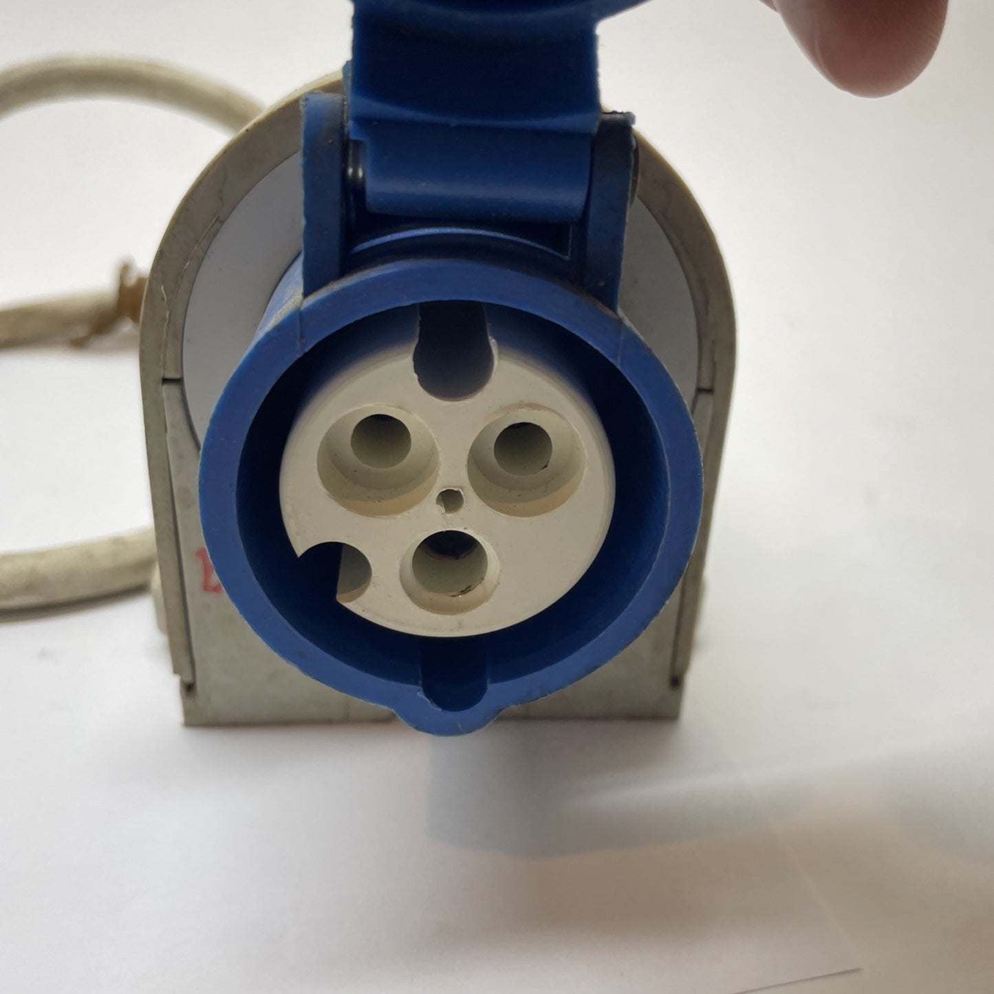 Metesan Cee Norm Connector Plug, Male + Female 3-PIN  IP547  TS 7026